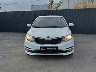2016 Kia Rio III Рестайлинг, белый, 1279000 рублей, вид 2