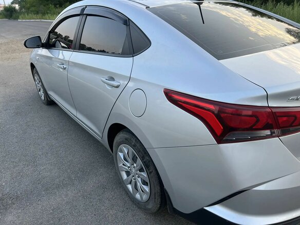 2021 Hyundai Solaris II Рестайлинг, серебристый, 1437000 рублей - вид 14