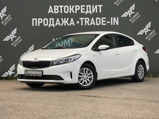 2017 Kia Cerato III Рестайлинг (Classic), белый, 1290000 рублей, вид 3