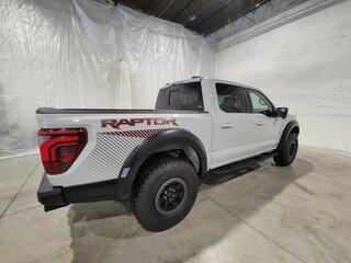 2026 Ford F-150 Raptor SuperCrew Raptor XIV Рестайлинг, белый, 15355044 рублей, вид 4