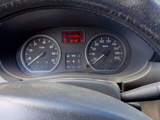 2013 Renault Logan I Рестайлинг, белый, 220000 рублей, вид 5