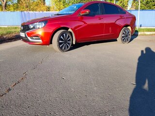 2015 Lada (ВАЗ) Vesta I, красный, 690000 рублей, вид 2