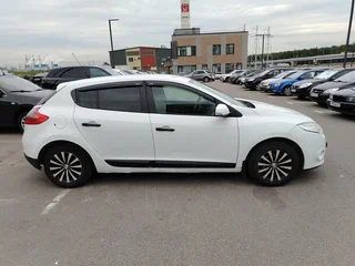 2009 Renault Megane III, белый, 450000 рублей, вид 2