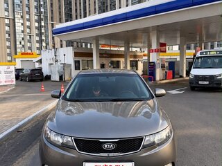2011 Kia Cerato 6-speed II, серый, 620000 рублей, вид 2