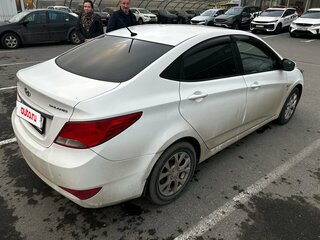 2014 Hyundai Solaris I Рестайлинг, белый, 875000 рублей, вид 4