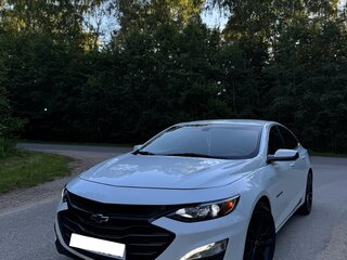 2022 Chevrolet Malibu IX Рестайлинг, белый, 1600000 рублей, вид 1