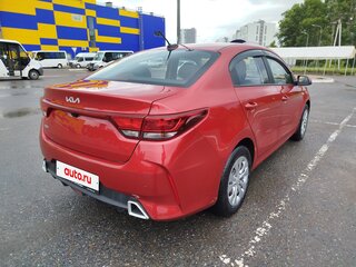 2022 Kia Rio IV Рестайлинг, красный, 1450000 рублей, вид 3