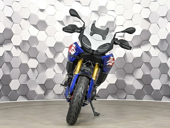 2025 BMW F 900 XR, синий, 1399000 рублей - вид 4