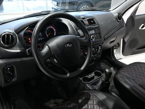 2022 Lada (ВАЗ) Granta Cross I Рестайлинг, белый, 629000 рублей - вид 6