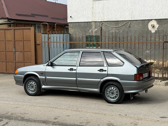 2008 Lada (ВАЗ) 2114, серый, 330000 рублей - вид 3