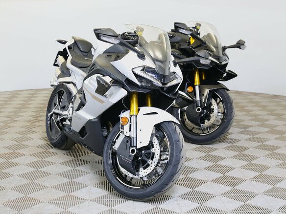 2026 CFMoto 750SR-S, белый