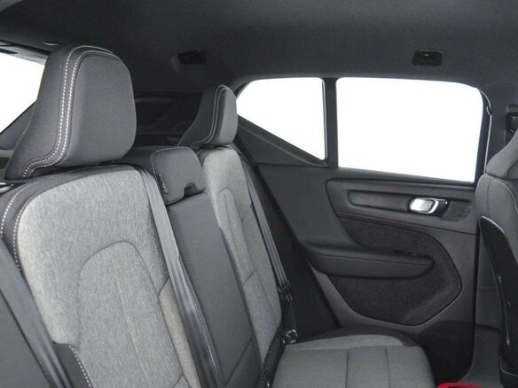 2026 Volvo XC40 I Рестайлинг, чёрный, 4670000 рублей - вид 9