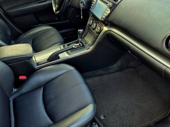 2011 Mazda 6 II (GH) Рестайлинг, белый, 1300000 рублей - вид 17
