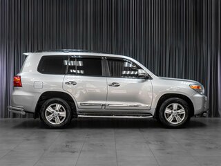 2012 Toyota Land Cruiser 200 Series Рестайлинг 1, серебристый, 3168000 рублей, вид 5