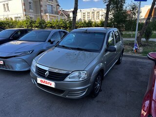 2015 Renault Logan I Рестайлинг, бежевый, 600000 рублей, вид 2