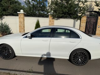 2022 Mercedes-Benz E-Класс 200 V (W213, S213, C238) Рестайлинг, белый, 4200000 рублей, вид 4