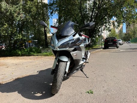 2018 Kawasaki Ninja 1000 SX, серебристый, 1050000 рублей, вид 2