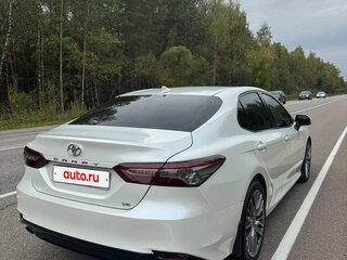2018 Toyota Camry VIII (XV70), белый, 3148999 рублей, вид 5