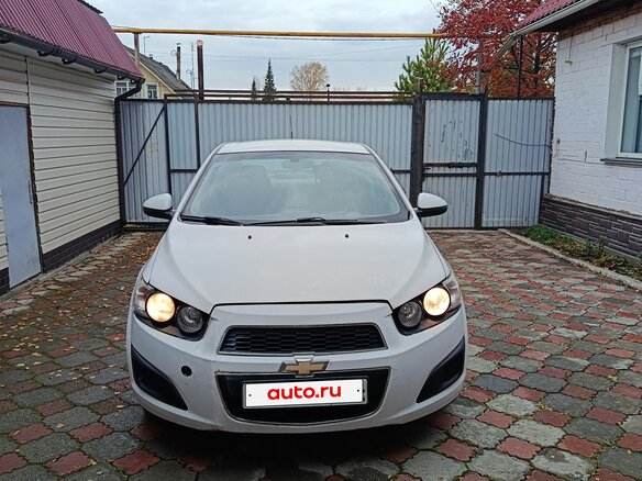 2012 Chevrolet Aveo II, белый, 515000 рублей - вид 1
