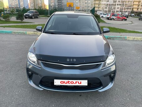2020 Kia Rio IV, серый, 1280000 рублей, вид 1