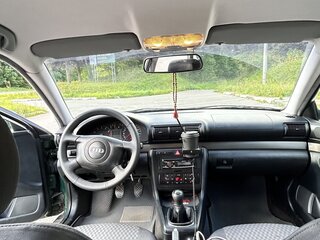 1999 Audi A4 I (B5) Рестайлинг, зелёный, 300000 рублей, вид 5