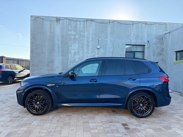 2019 BMW X5 30d IV (G05/G18), синий, 6199000 рублей - вид 6