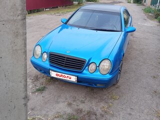 1998 Mercedes-Benz CLK-Класс 200 I (W208), голубой, 400000 рублей, вид 1