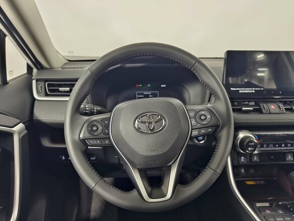 2025 Toyota RAV4 V (XA50), белый - вид 12
