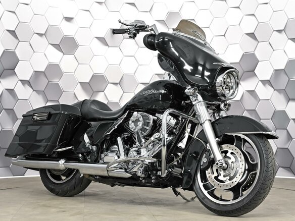 2011 Harley-Davidson Street Glide, чёрный, 1049000 рублей