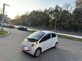 2008 Mitsubishi i, белый, 448000 рублей, вид 3