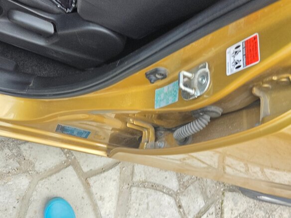 2013 Suzuki Swift IV, жёлтый, 1070000 рублей - вид 6