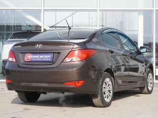 2015 Hyundai Solaris I Рестайлинг, коричневый, 790000 рублей, вид 5