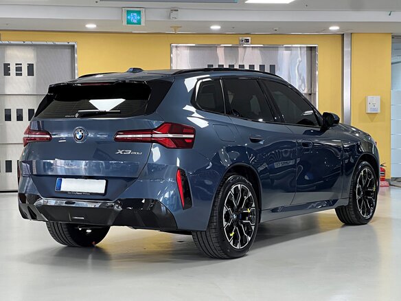 2026 BMW X3 20d xDrive IV (G45/G48), голубой, 7990000 рублей - вид 2