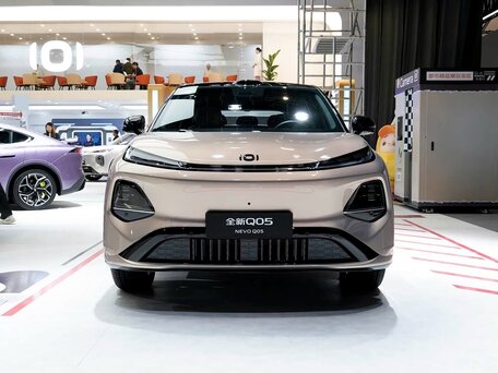 2026 Changan Qiyuan Q05 51.9 kWh II, серебристый, 2574000 рублей, вид 2