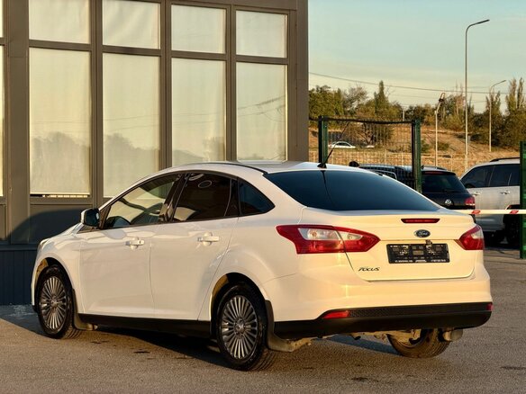 2012 Ford Focus III, белый, 825000 рублей - вид 9