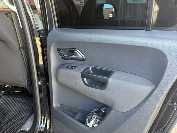 2016 Volkswagen Amarok I Рестайлинг, чёрный, 2350000 рублей - вид 15