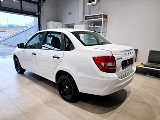 2026 Lada (ВАЗ) Granta I Рестайлинг, белый, 845000 рублей, вид 1