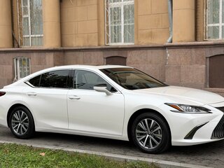 2020 Lexus ES 250 VII, белый, 4400000 рублей, вид 3