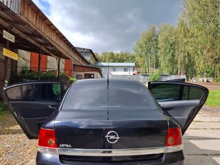 2010 Opel Astra H Рестайлинг, чёрный, 495000 рублей, вид 3