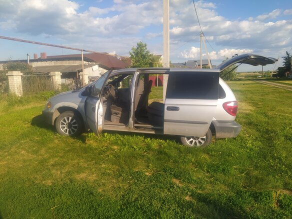 2003 Dodge Caravan 4-speed IV, серый, 400000 рублей - вид 7