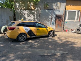 2017 Kia Ceed II Рестайлинг, жёлтый, 550000 рублей, вид 3