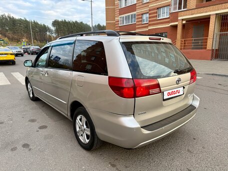 2004 Toyota Sienna II, серый, 1185000 рублей, вид 4