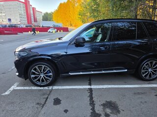 2021 BMW X5 40d IV (G05/G18), чёрный, 8290000 рублей, вид 4