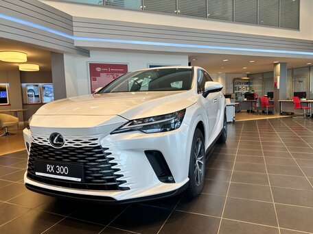Lexus RX V