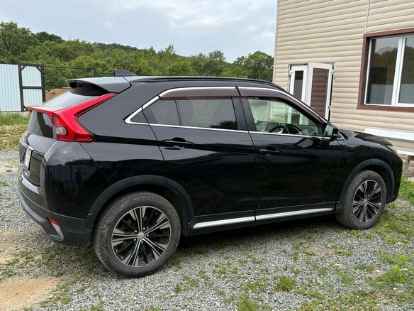 2018 Mitsubishi Eclipse Cross I, чёрный, 1495000 рублей - вид 2