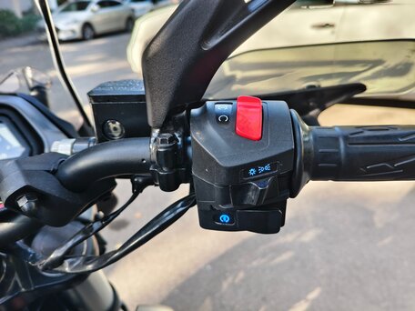 2023 Bajaj Dominar 400, чёрный, 370000 рублей, вид 3