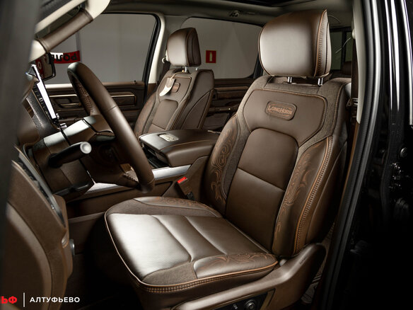 2026 Ram 1500 Crew Cab eTorque V Рестайлинг, чёрный, 11450000 рублей - вид 11