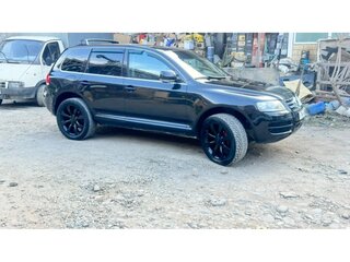 2006 Volkswagen Touareg I, чёрный, 950000 рублей, вид 3