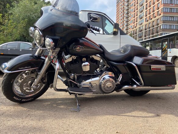 2008 Harley-Davidson Street Glide Ultra, серый, 650000 рублей - вид 1