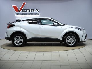2022 Toyota C-HR I Рестайлинг, белый, 2750000 рублей, вид 4
